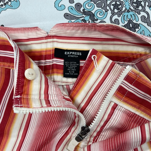 Express Stretch Midrise Oceanside 🏄♀️ Shorts - Picture 3 of 6